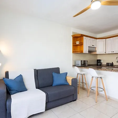 Апартаменты Home2book Comfy Pool & Terrace, Americas Арона